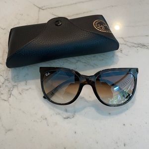 Brand New Women’s Ray Bans